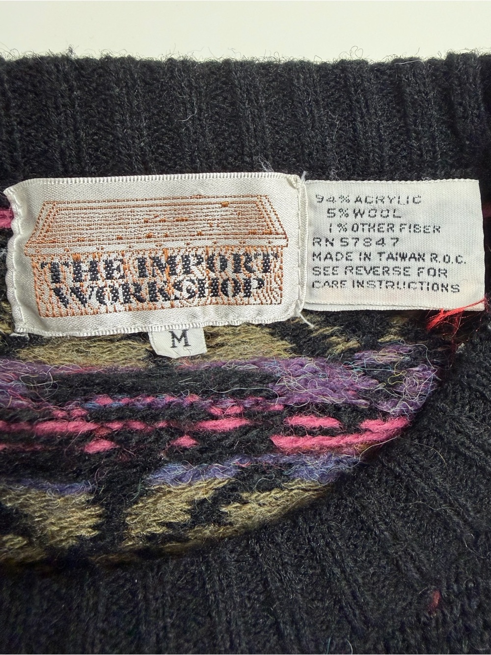 Vintage Floral Bunny Pattern Crewneck Sweater Medium - Picture 7 of 9